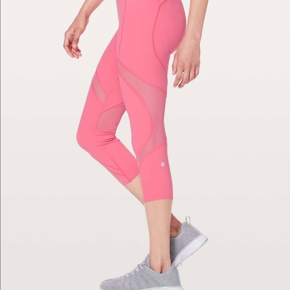 Lululemon On Pace Crop Glossy Hot Pink 6